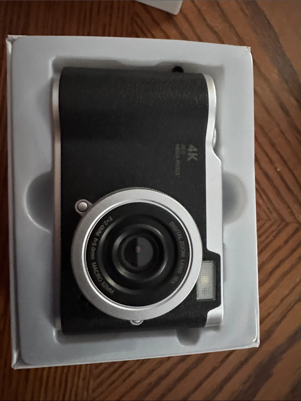 4K Silver Digital Camera with Flip Screen - Compact Photo & Video